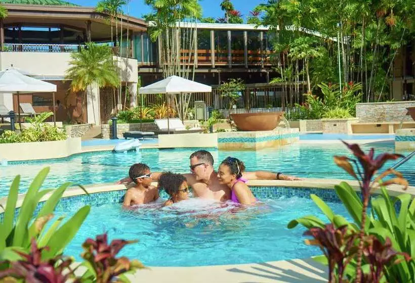 Отель Hilton Trinidad & Conference Centre