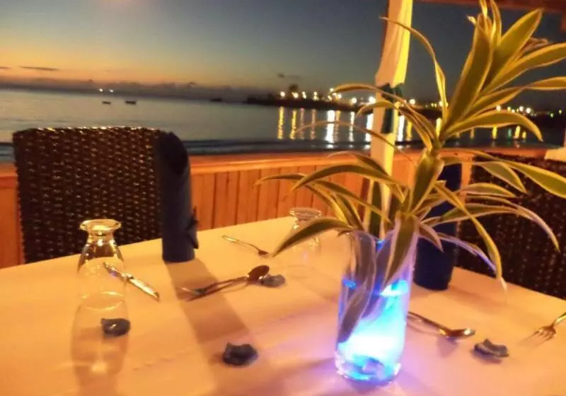 هتل Starfish Tobago