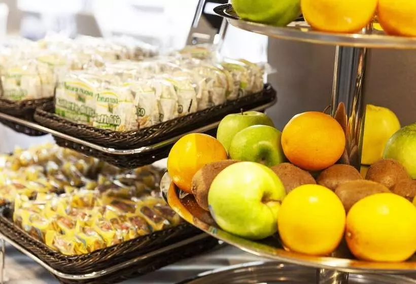 Dc Hotel International