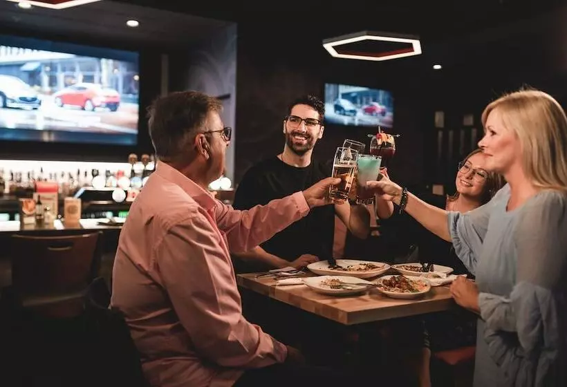 Delta Hotels By Marriott Saguenay Conference Centre