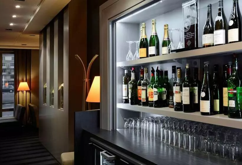 호텔 Ibis Port De Plaisance