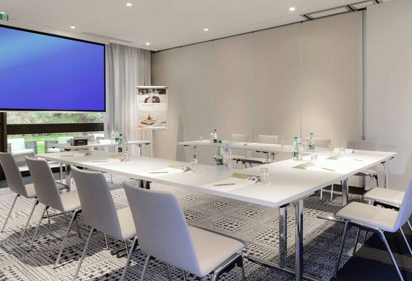 هتل Ibis Port De Plaisance