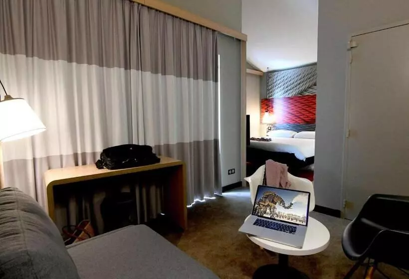 Отель Ibis Nantes Saint Herblain
