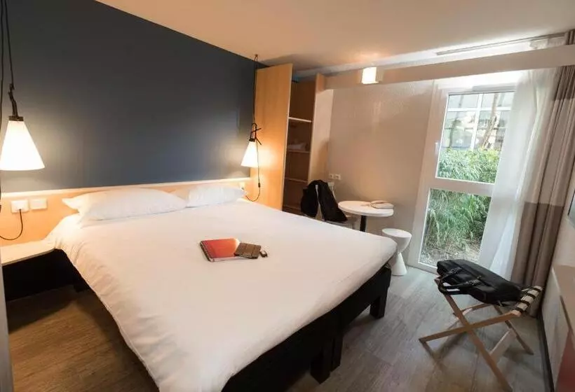 Отель Ibis Nantes Saint Herblain