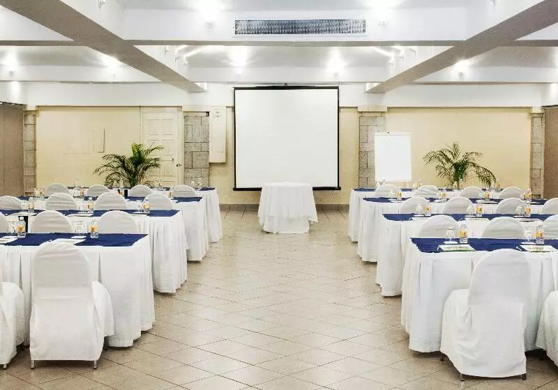 فندق Viva Villahermosa