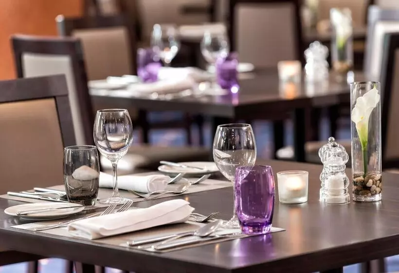 Отель Wyndham Garden Duesseldorf Mettmann