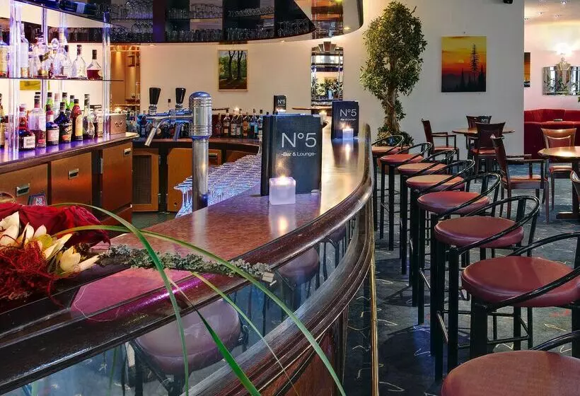 Отель Wyndham Garden Duesseldorf Mettmann