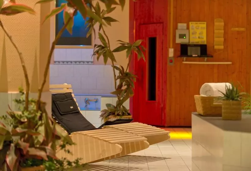 Отель Wyndham Garden Duesseldorf Mettmann