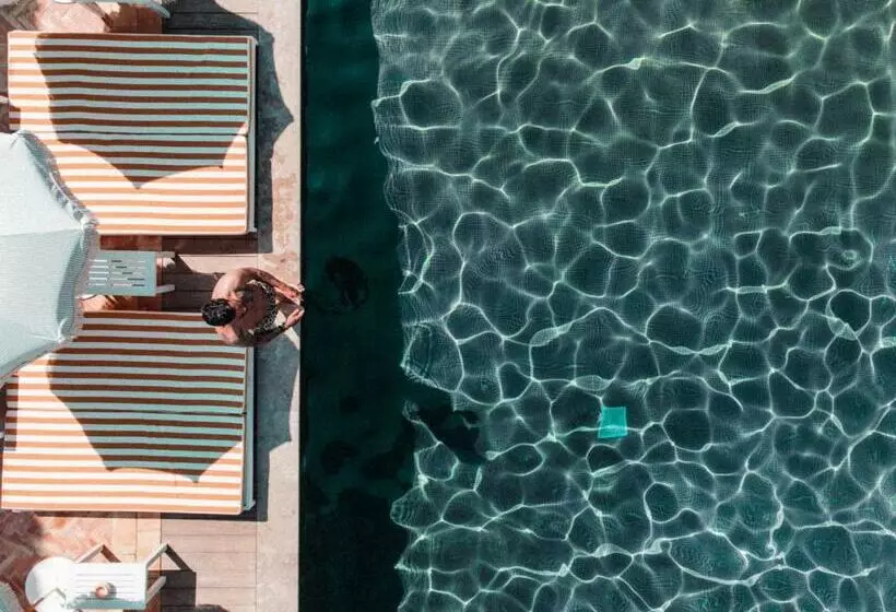 Отель Des Lices