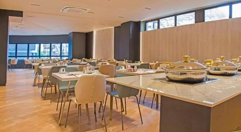 Grand Plaza Hotel & Wellness