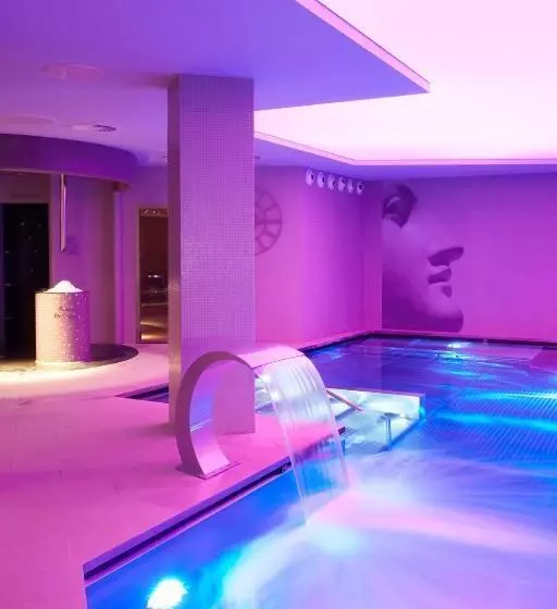 Grand Plaza Hotel & Wellness