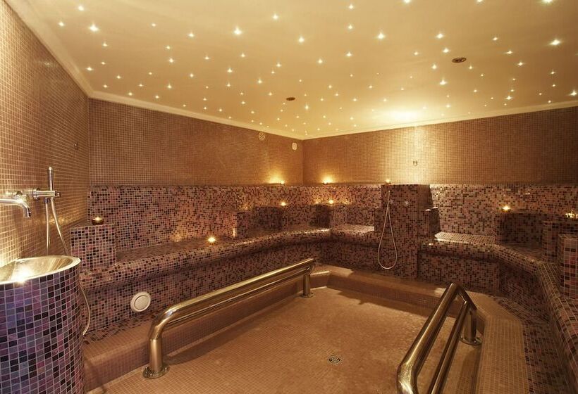 Grand Plaza Hotel & Wellness