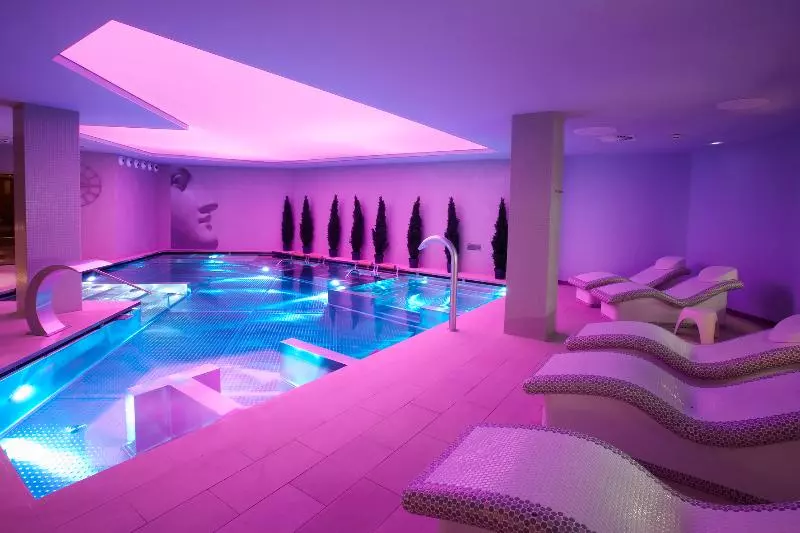 Grand Plaza Hotel & Wellness