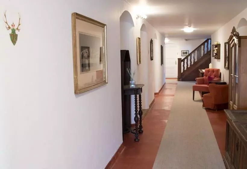 Отель Restaurant Grünwalderhof