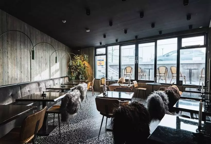 هتل Leifur Eiríksson