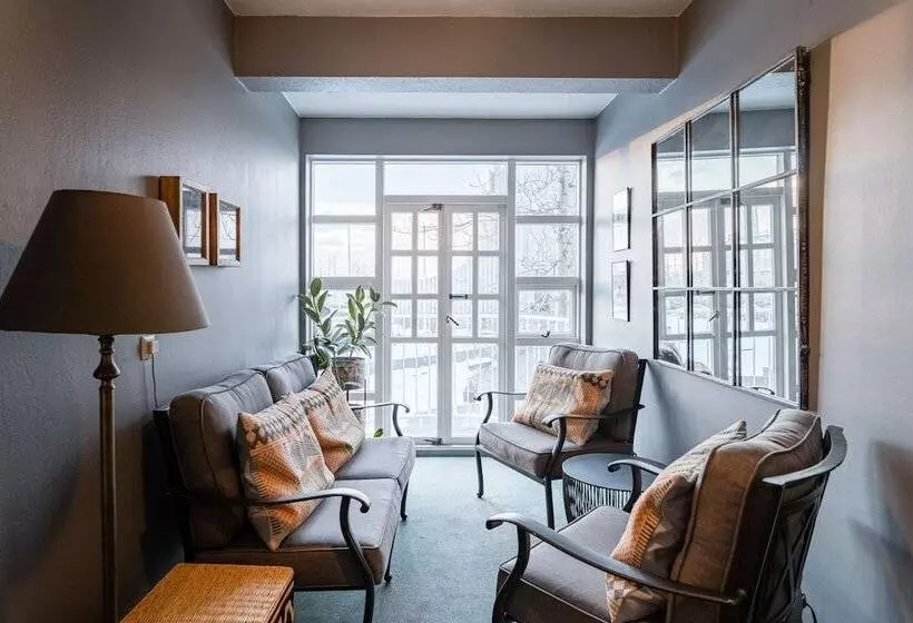 هتل Leifur Eiríksson