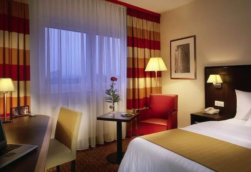 ホテル Trip Inn Frankfurt Nordwestzentrum