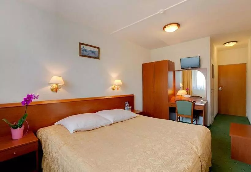 호텔 Zajazd Piastowski