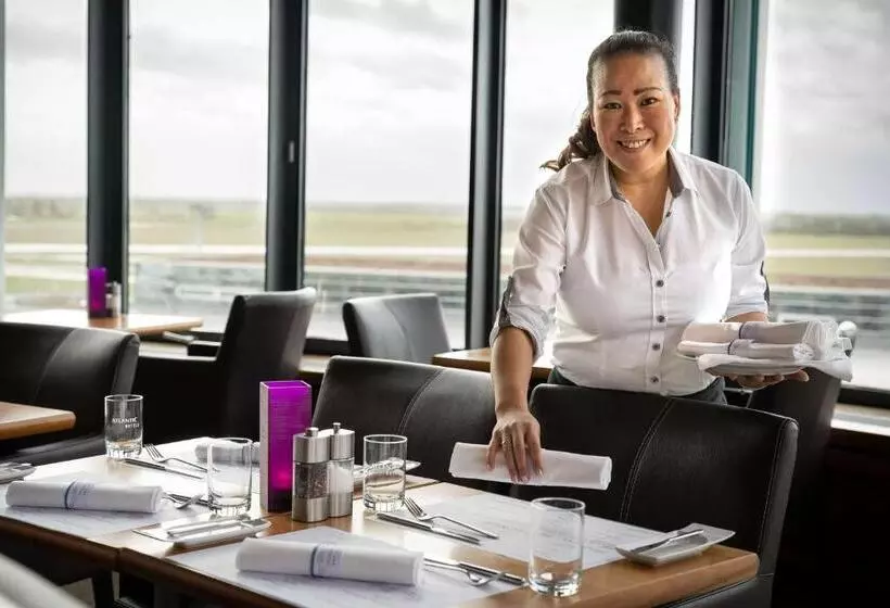 Atlantic Hotel Airport