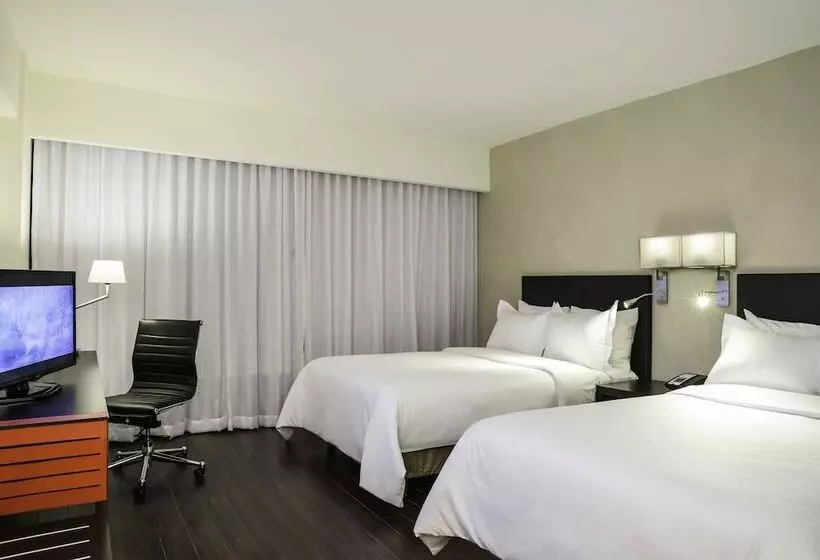 בית מלון כפרי Fiesta Inn Monterrey Valle