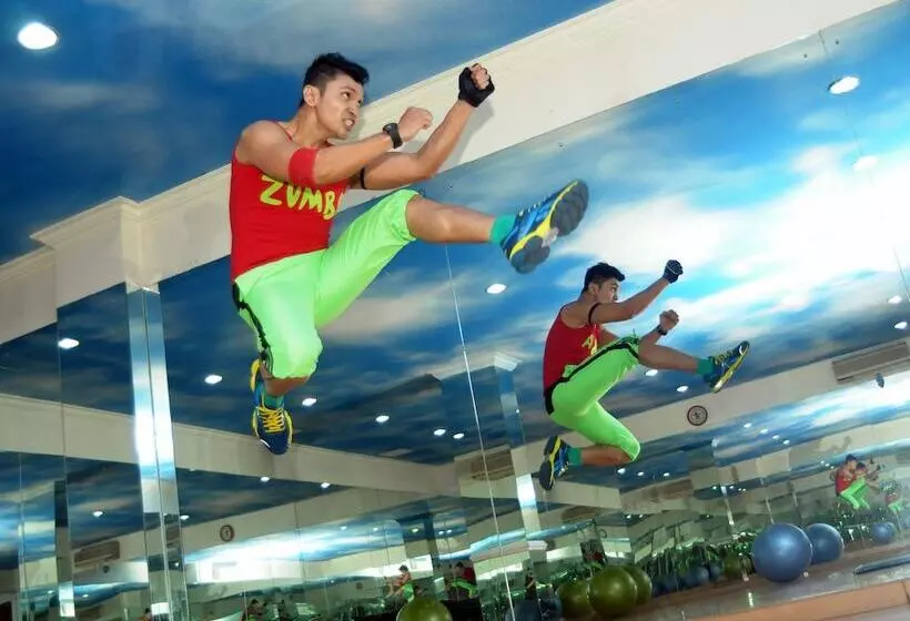 Surabaya Suites Hotel Powered By Archipelago