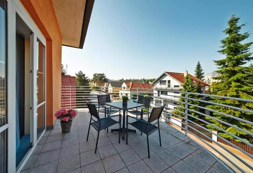 호텔 Tulipan Pruhonice