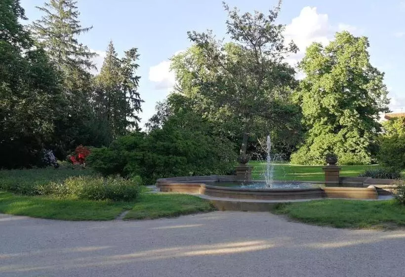 호텔 Tulipan Pruhonice