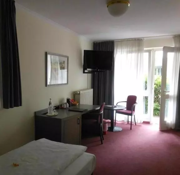 ホテル Garden Bilk Hafen