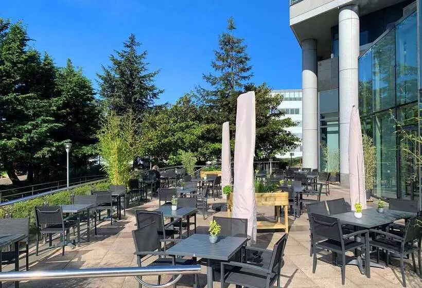 בית מלון כפרי Hilton Paris Charles De Gaulle Airport