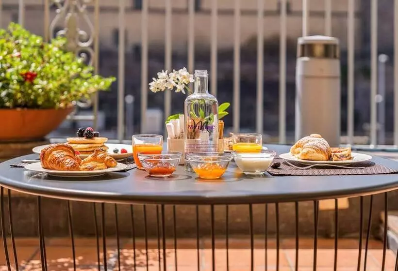 هتل Mercure Napoli Centro Angioino