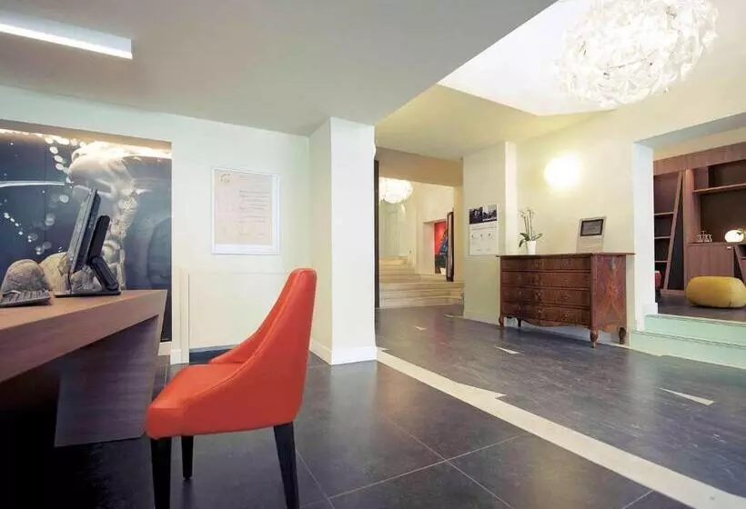 هتل Mercure Napoli Centro Angioino