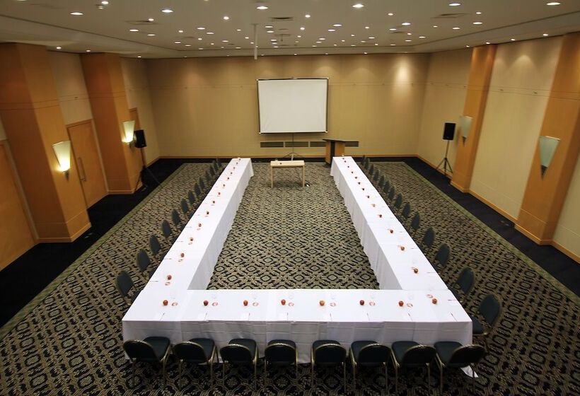 בית מלון כפרי Grand Mercure Curitiba Rayon