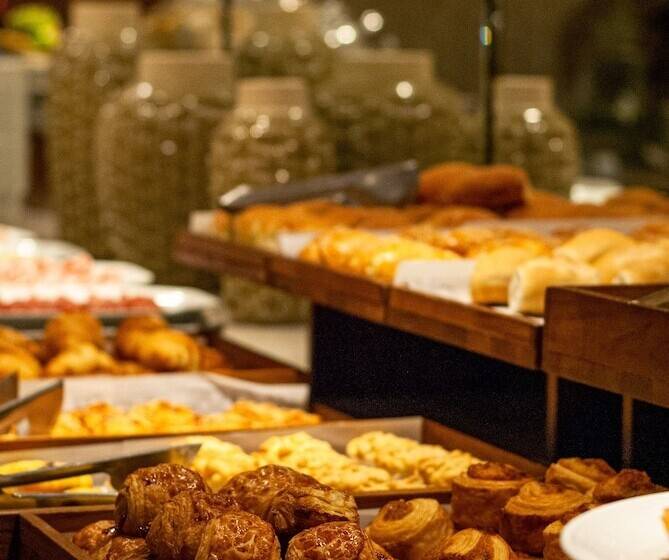 בית מלון כפרי Grand Mercure Curitiba Rayon