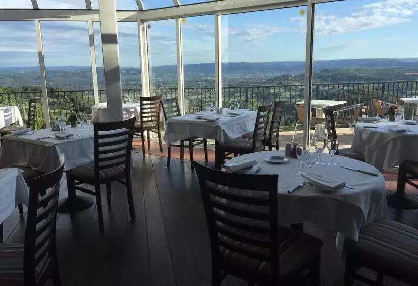 فندق Le Relais De Castelnau