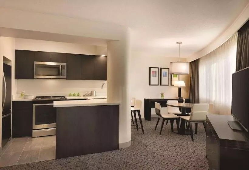 Radisson Hotel Vancouver Airport