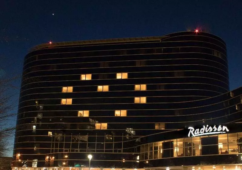 Radisson Hotel Vancouver Airport