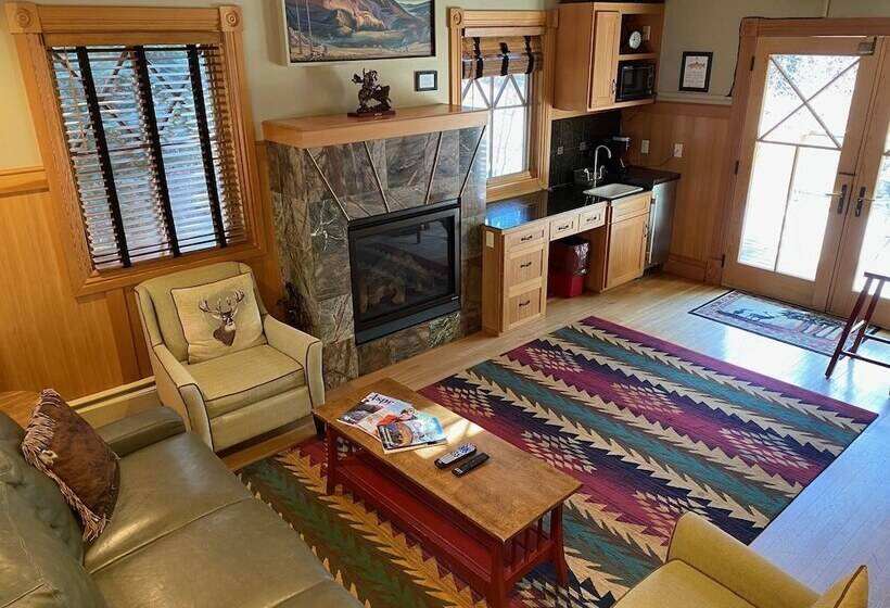 هتل The Historic Redstone Inn