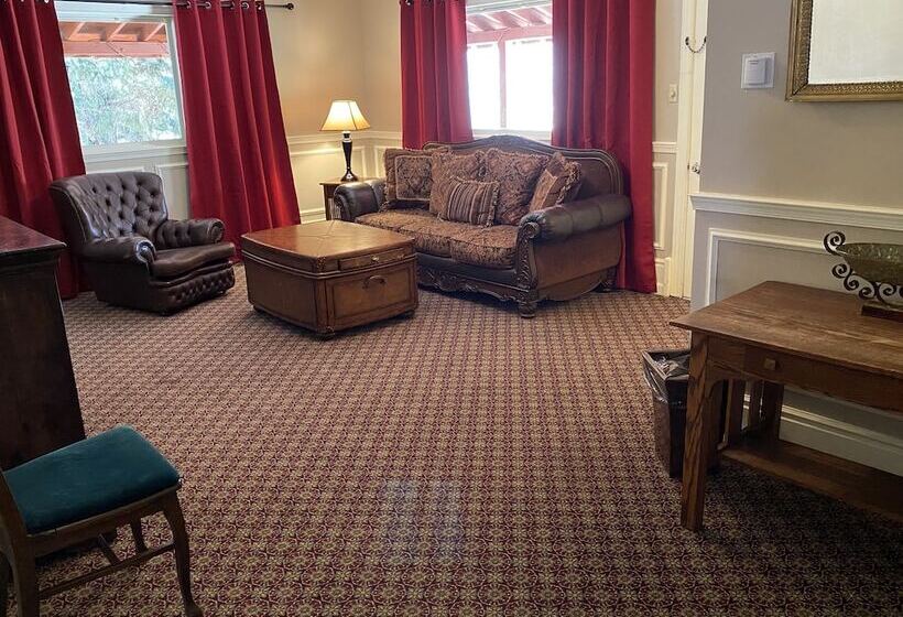 هتل The Historic Redstone Inn