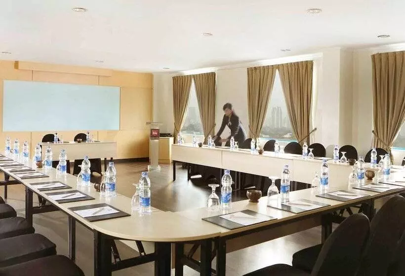 Hotel Ibis Jakarta Arcadia