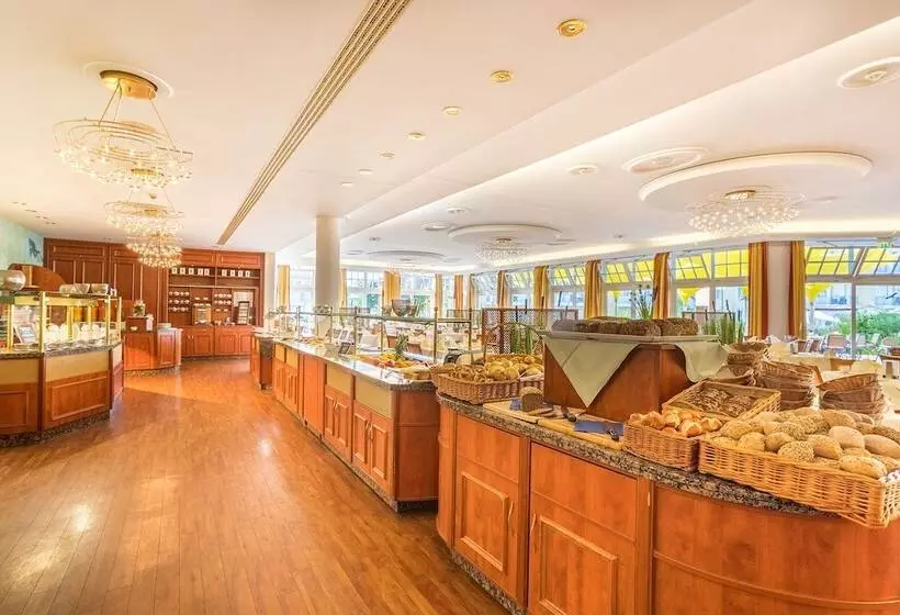 Hotelli Zur Post  Ein Rovell