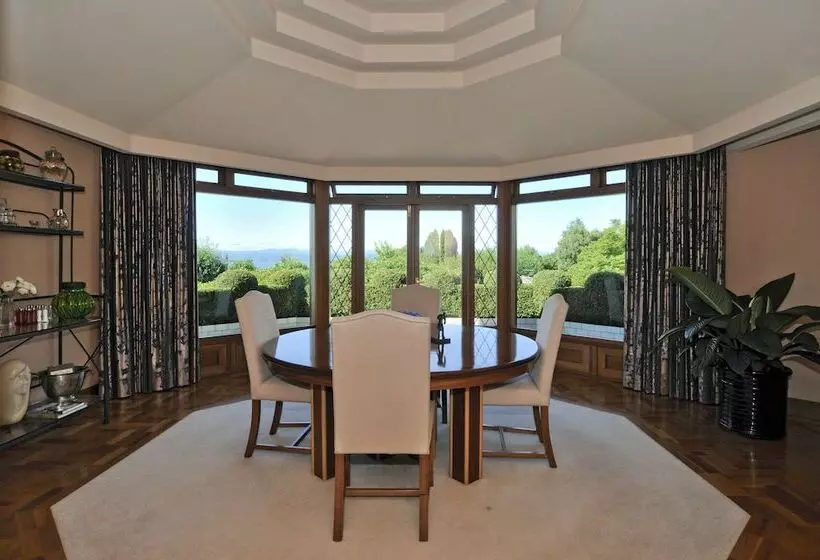 호텔 Lake Taupo Lodge