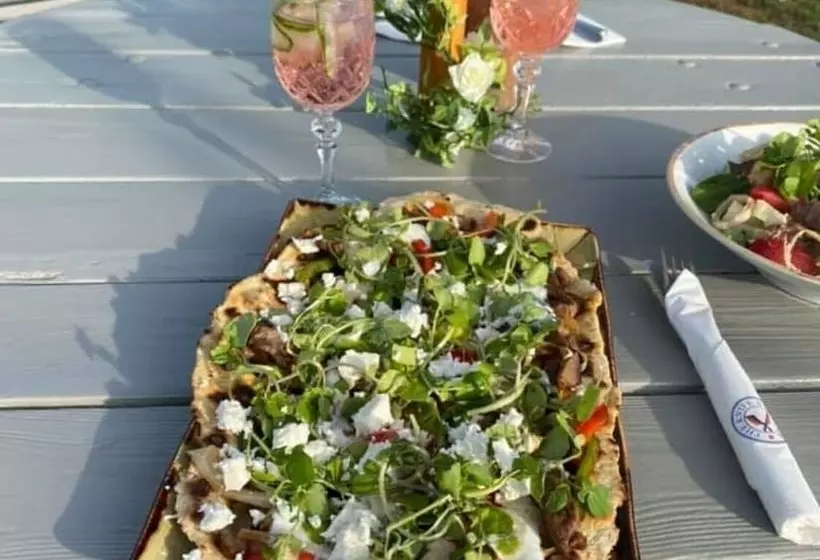 Отель The Knife & Cleaver