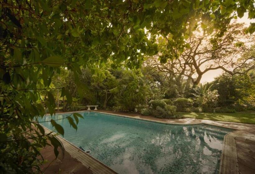 בית מלון כפרי Hacklewood Hill Country House