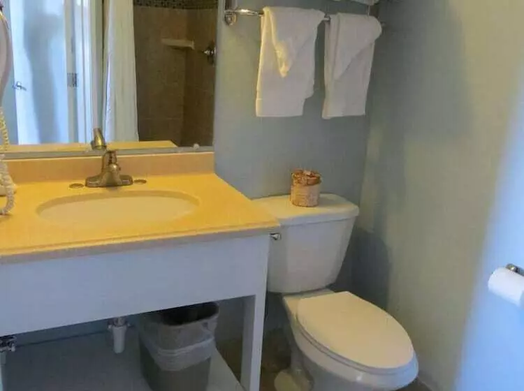 酒店 Bay Front Inn