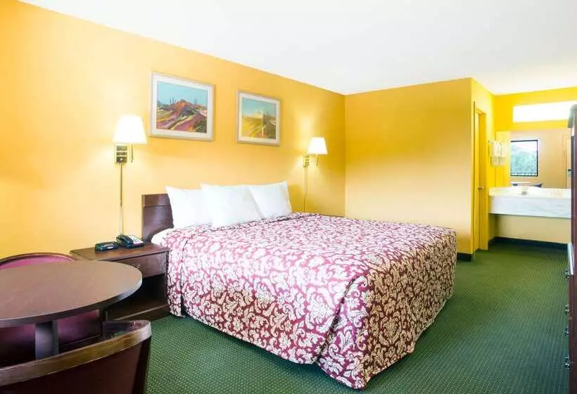 فندق Days Inn By Wyndham Camilla