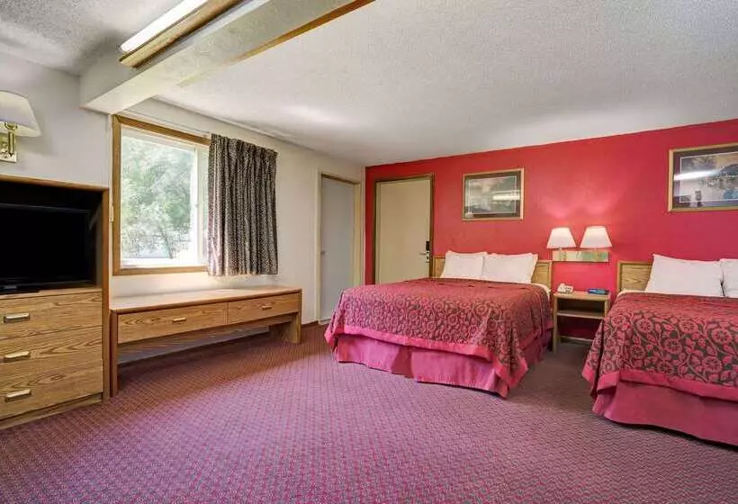 בית מלון כפרי Travelodge By Wyndham Red Wing