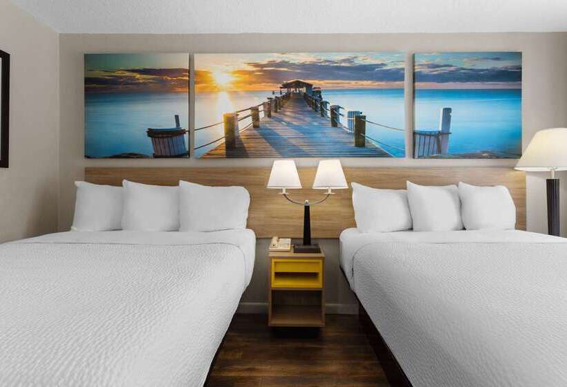 فندق Days Inn By Wyndham St. Petersburg Central