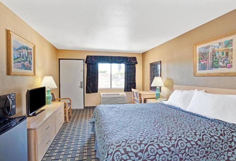 호텔 Days Inn By Wyndham Whittier Los Angeles