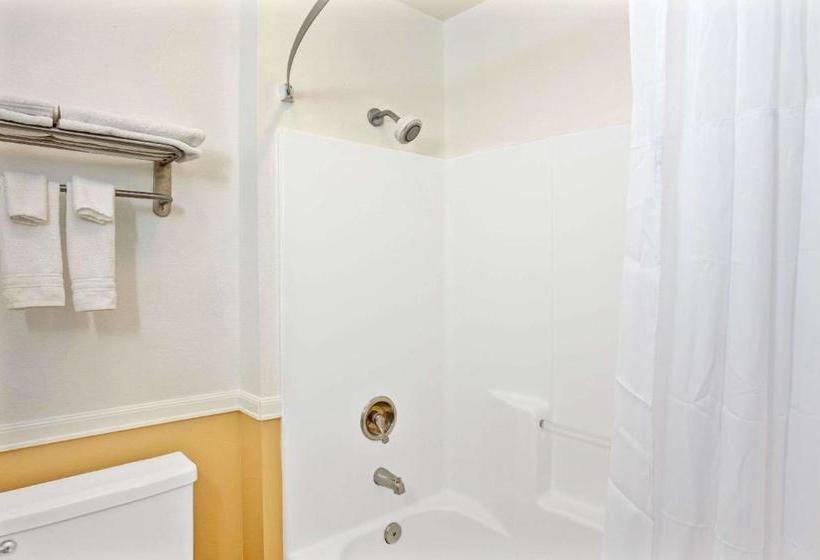 호텔 Days Inn By Wyndham Whittier Los Angeles