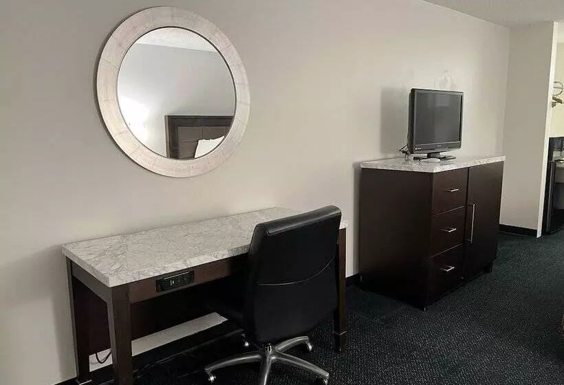 호텔 Garden Inn & Suites